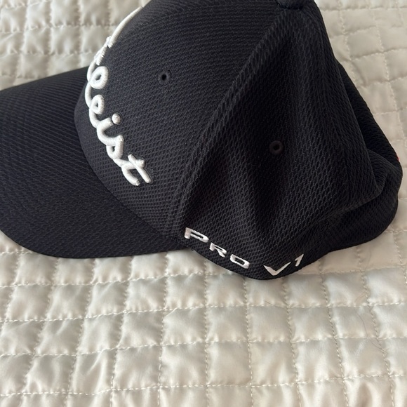 Titleist Black Baseball Performance Cap [Size Medium/ Large] - Picture 6 of 8
